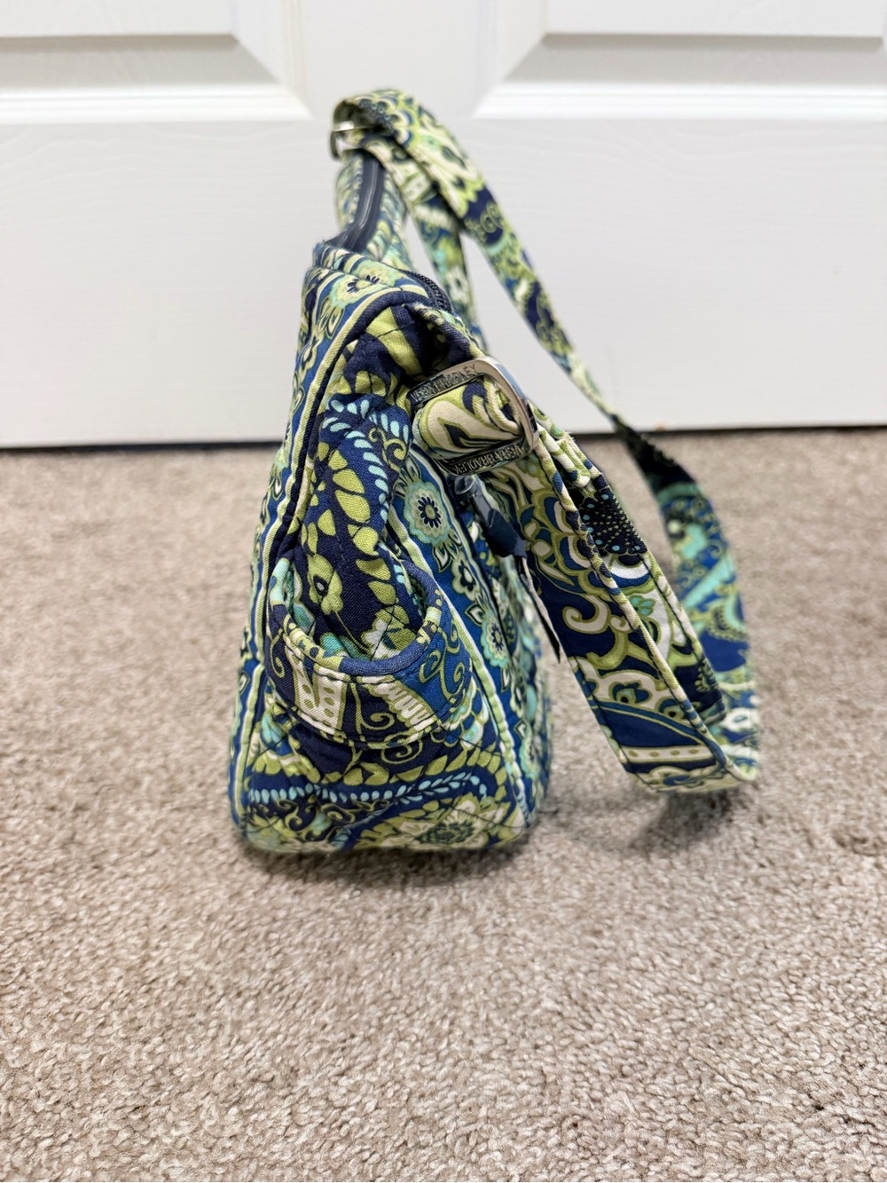 VERA BRADLEY BLUE RHYTHM BLUES PAISLEY ADJUST CROSSBODY HIPSTER Purse - Picture 4 of 7